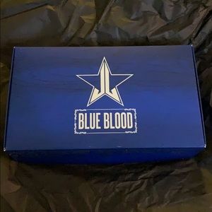 Jeffree Star Blue Blood eyeshadow palette